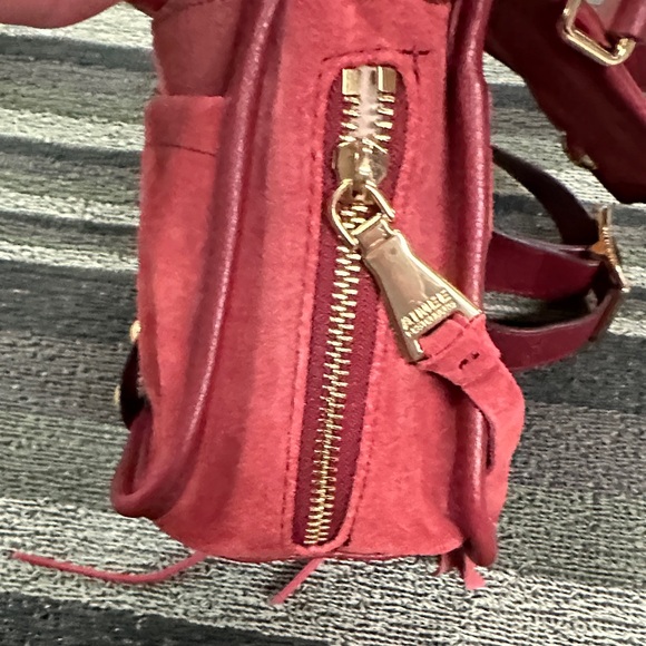 NWOT Aimee Kerstenberg Elegant burgundy suede crossbody Bag - Picture 4 of 4